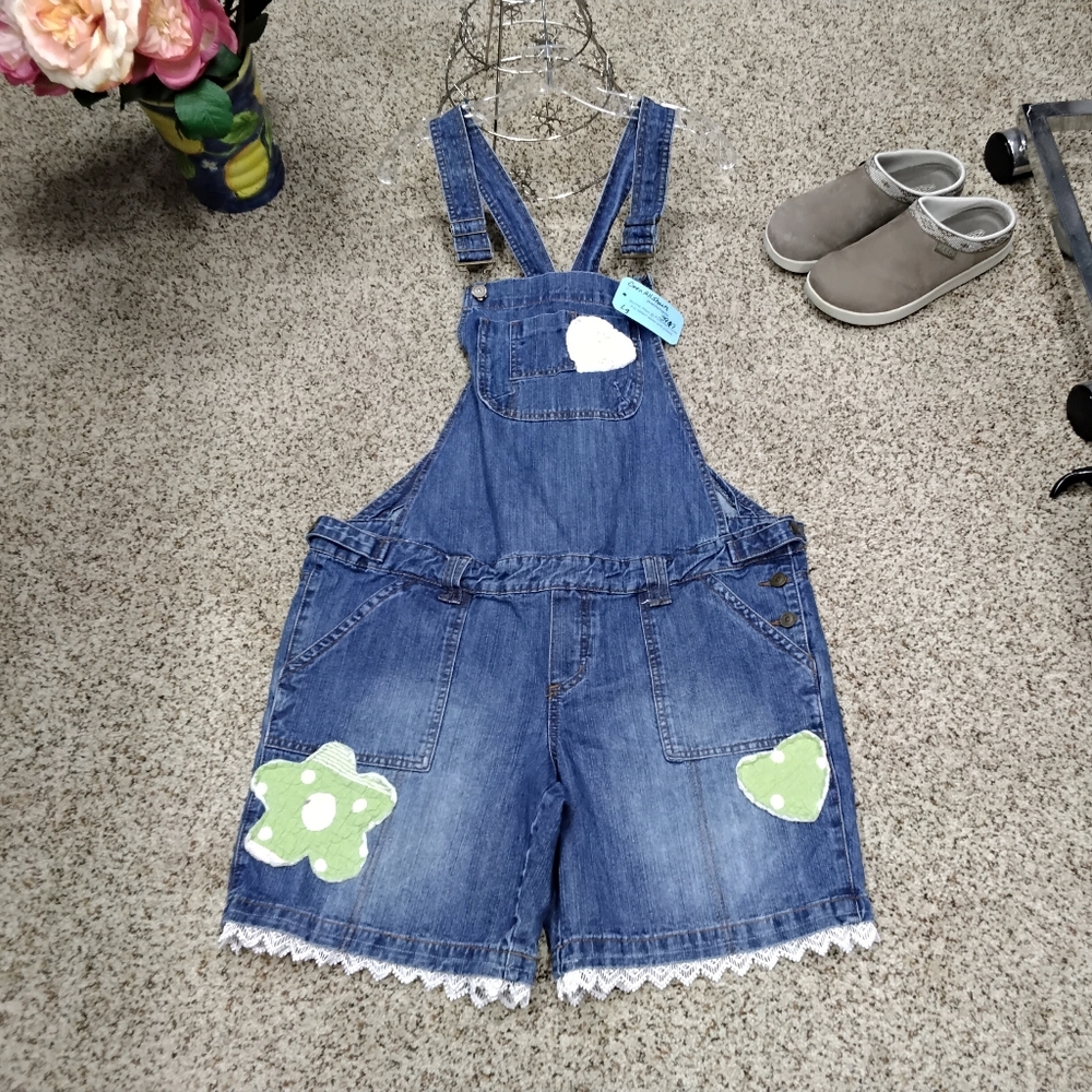 3917 Size Large Up Cycled Denim Overall Shorts with Green Appliqué - Picture 1 of 7